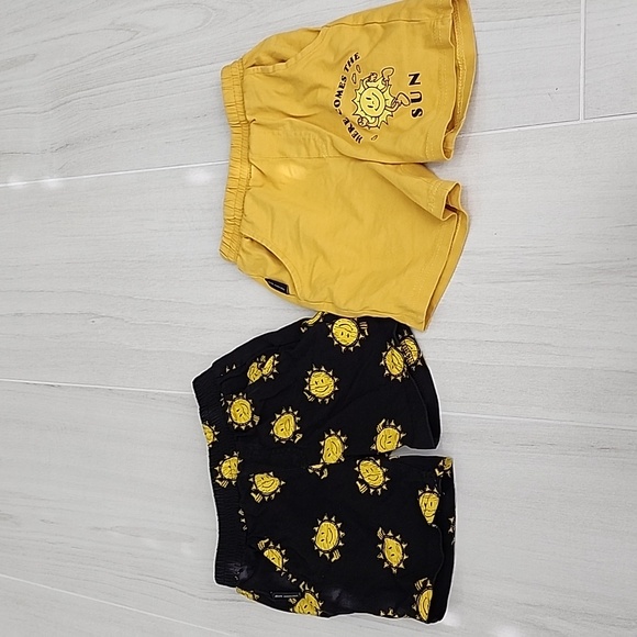 Toddler Boy Shorts Sun Yellow Black Size 5 Dot Australia 2 Pack - Picture 1 of 8